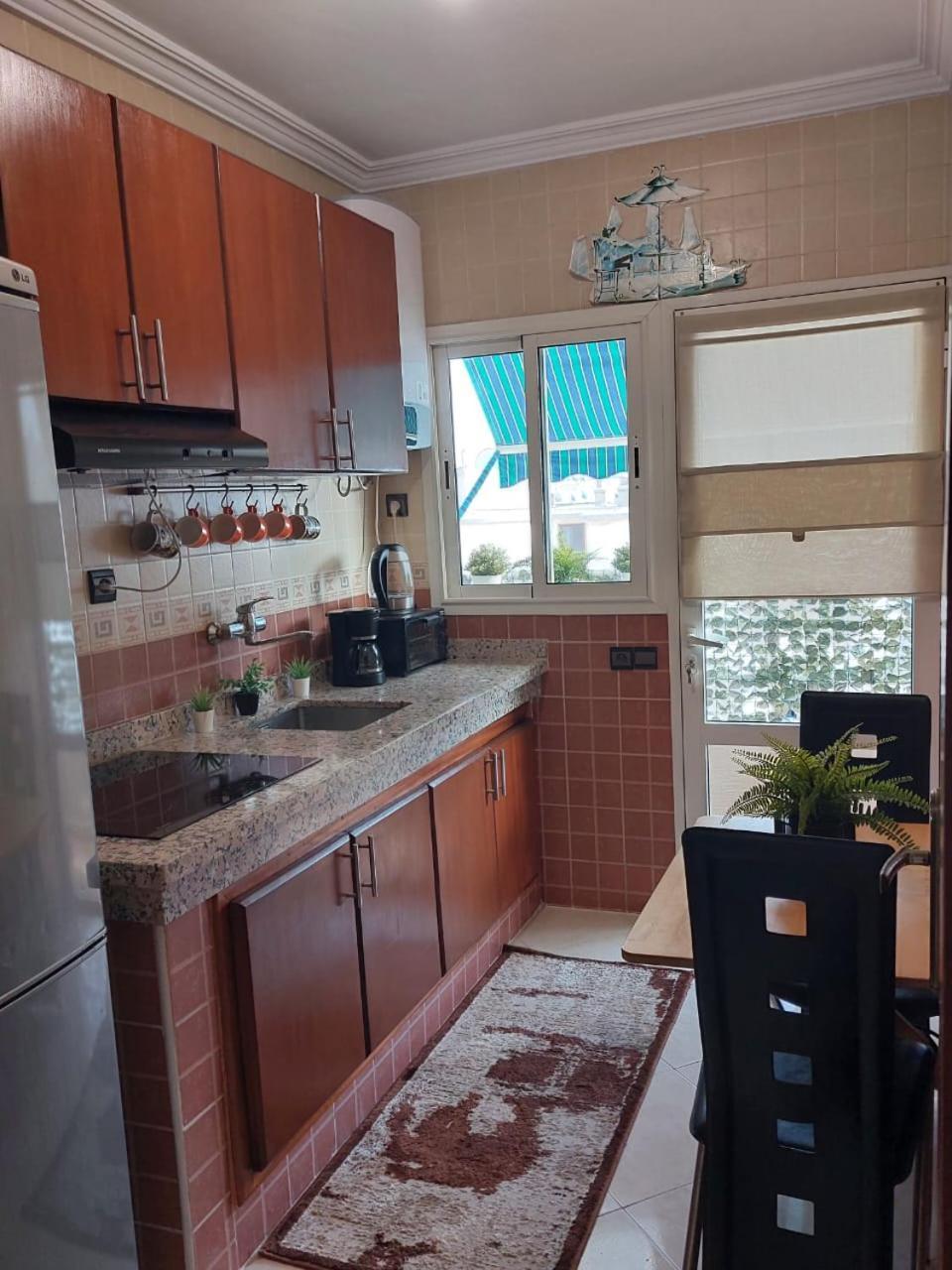 Appartement Avec Terrasse Au Coeur Du Centre-Ville De Rabat * Rabat